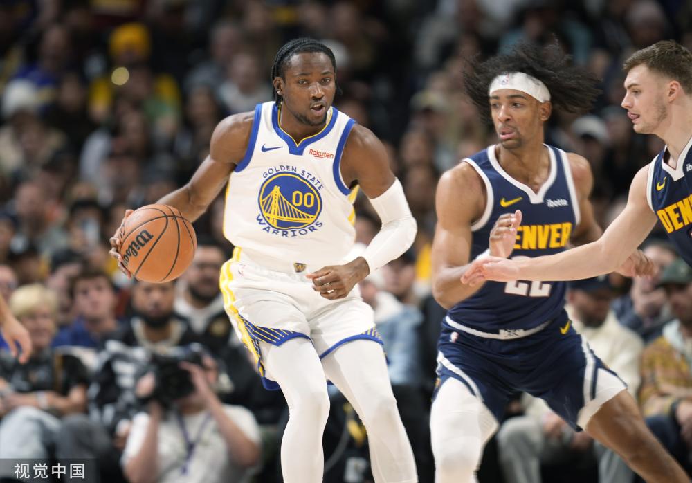 了他在车手 了他在车手